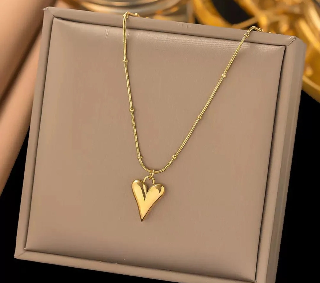 Golden Heart Pendant Necklace